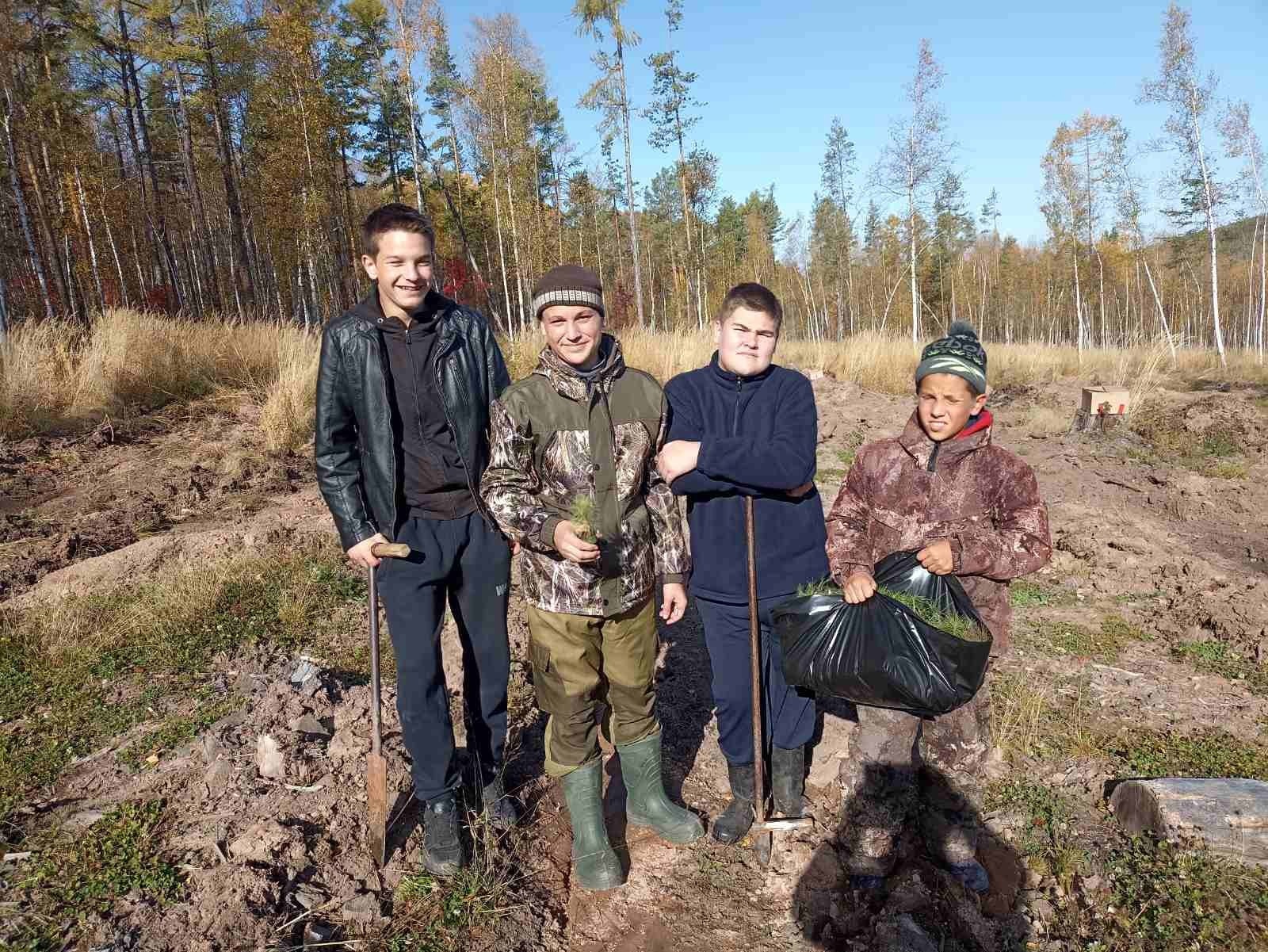 Акция «Сохраним​ лес».